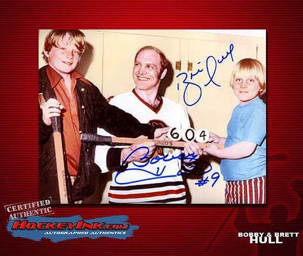 Bobby & Brett Hull potpisali su 8x10 Photo -70273 - Autografirane NHL fotografije